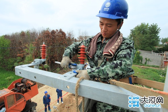 低压避雷器安装图