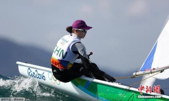 徐莉佳在比赛中。