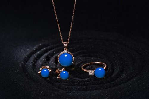 不是明星网红,也能当蓝珀之心珠宝代言人!