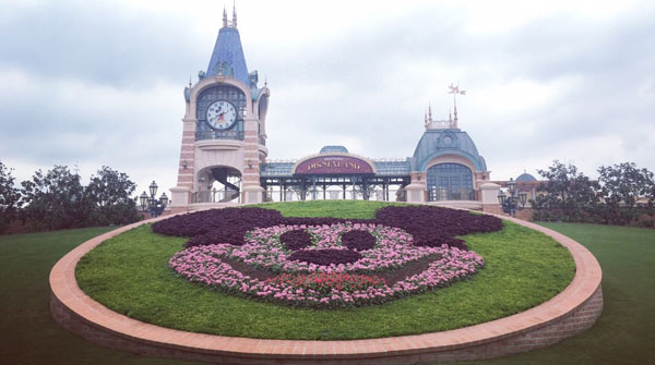 迪士尼开园后50余黄牛被行政拘留 分段交易逃