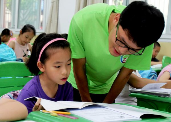 德媒称中国孩子暑假作业繁重:暑假不用来休息
