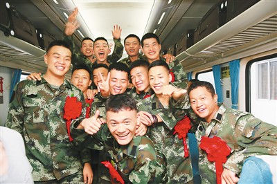 95后退伍兵启程返乡