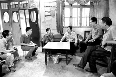 严查腐败问题 确保精准扶贫