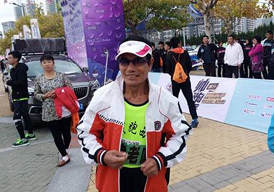 天津老唐:曾徒步跑到拉萨 享受海阳马拉松美景