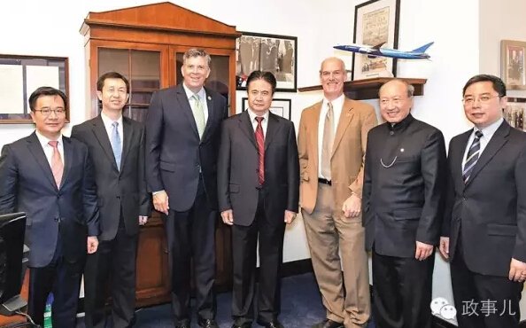 　　罗保铭(左四)会见共和党众议员拉胡德(左三)