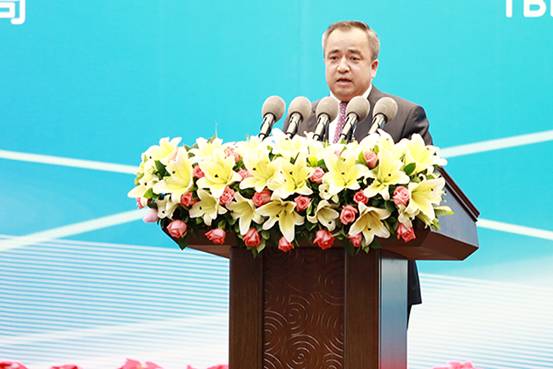 农民伯伯乡下妹_农民13.6年的纯收入(3)