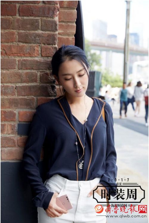 海报网时髦客马苏纽约行SOUFEEL银色手链点