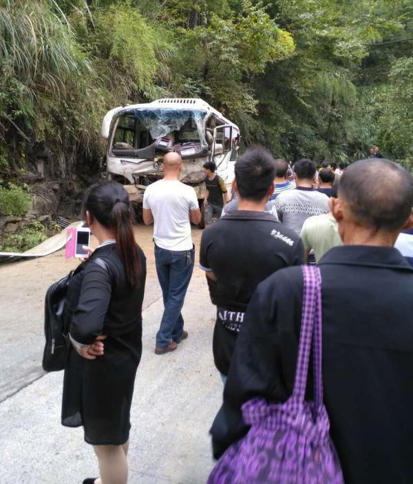 事故现场。  图片来自网络