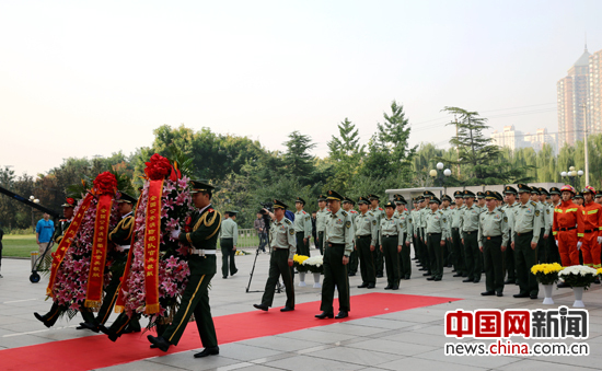 公安消防部队举行消防英烈纪念仪式