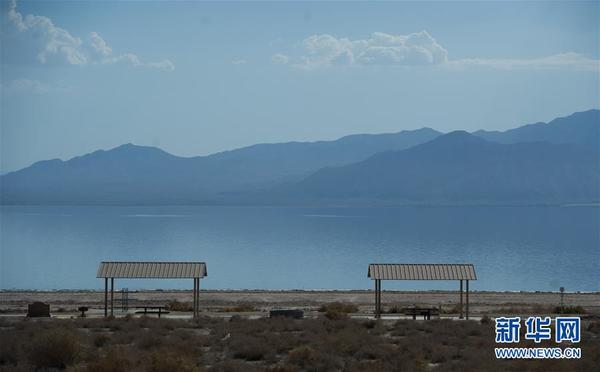 这是2016年8月19日拍摄的美国加利福尼亚州索尔顿湖北岸的旅游设施，如今已经无人光顾。