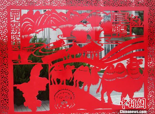 图为“塞上江南、神奇宁夏”剪纸。 高海 摄