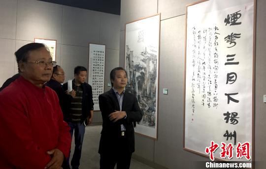 扬州荣获联合国人居奖十周年 近百幅书画作品讲扬州故事