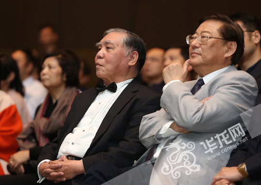 徐立功与吴思远。 主办方供图 华龙网发