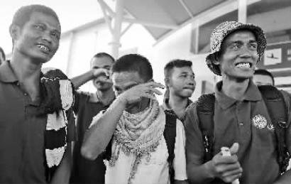 中国船员被索马里海盗劫持长达4年半后获救