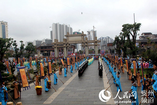 图为丙申年祭祀王阳明活动祭祀人员整队入场。王钦 摄