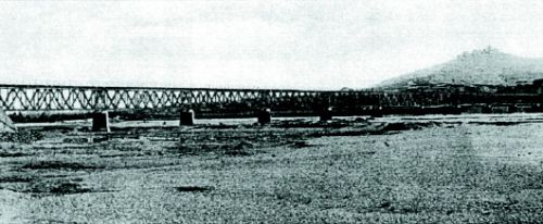 胶济铁路最大桥梁淄河大桥(1905年摄)