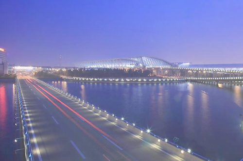 浦东机场出入境客流再破3000万 近半入境来自