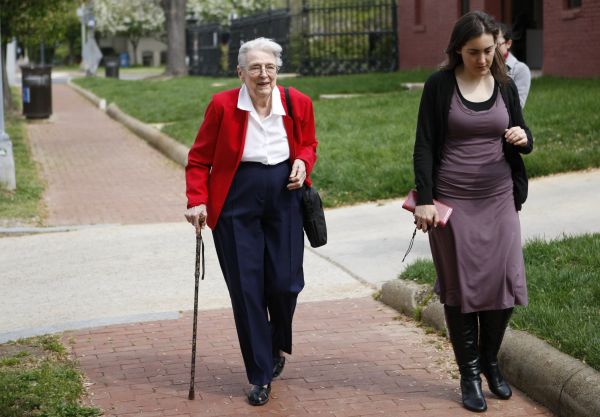美国人退休难安享晚年:家庭少有结余社保收支