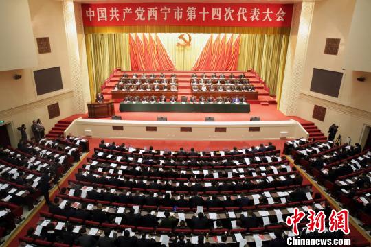 草地简笔画_我国人均草地面积(2)