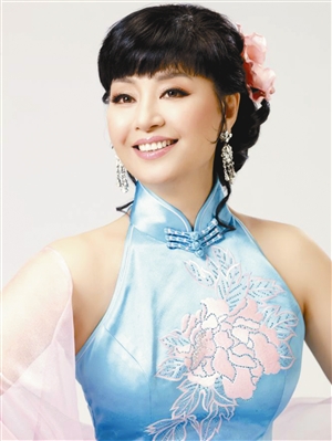 还吸引了小提琴演奏家盛中国,女高音歌唱家殷秀梅,青年歌唱家王丽达