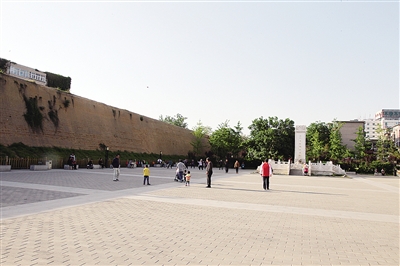 以商都历史文化区为统揽 推进 四个管城 建设