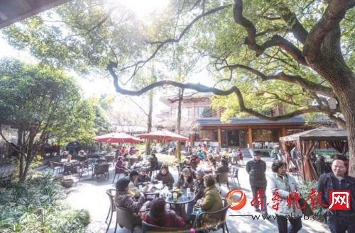 以前靠公家的小旅行社没了 景区放下身段市场