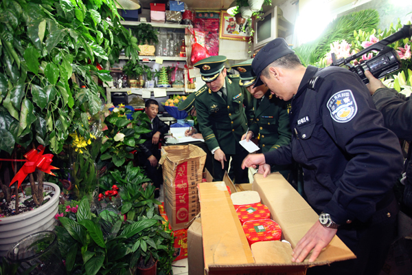 上海花店老板卖烟花被行拘,以为今年不会那么