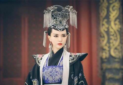 盘点古装剧中各色皇后造型，哪家最霸气?