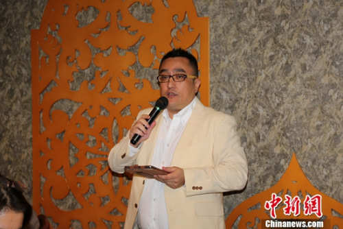 图为日本新疆同乡会会长阿不都热西提致辞。尹法根 摄