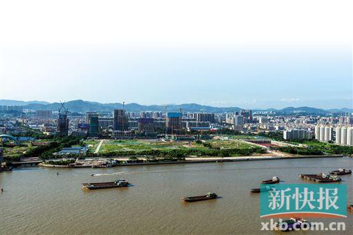 ■据称,在岑村机场搬迁前,对金融城里已建成的120米以下建筑将采取分批验收。CFP供图