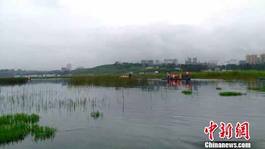 贵州最大的高原天然淡水湖泊,中国一级重要保护湿地--威宁草海。 杨光振 摄