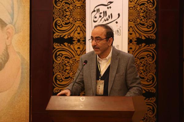 德黑兰书城总经理阿里•阿斯嘎里•穆罕默德•汉尼博士在开幕式上致辞