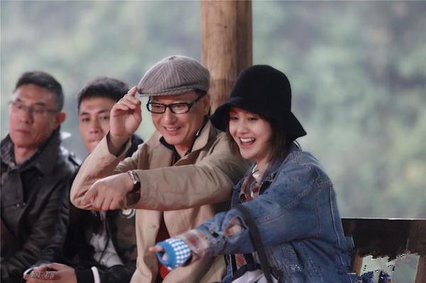 郑爽与爽爸郑成华互动日常:2017只希望我爸别