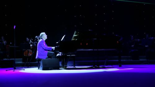 (图片：签约仪式结束后，钢琴王子为首都人民呈现了一台高水准的钢琴音乐会)