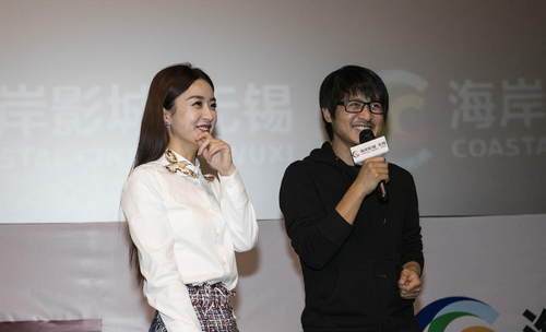 小拳拳捶你胸口!赵丽颖萌得不要不要的