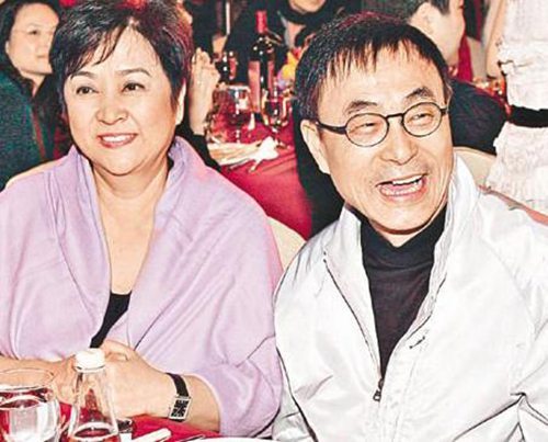 曾狠甩谢霆锋老爸改嫁他人,4亿资产不给老公一