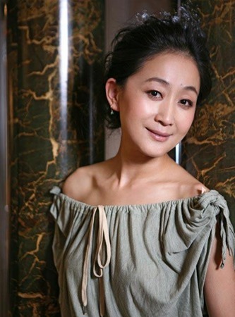 陈瑾96年就凭借《校园先锋》获得第十七届飞天奖优秀女主角陈瑾可是和