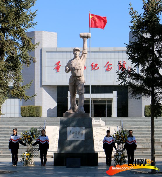 存瑞故里祭英烈 怀来存瑞中学师生凭吊烈士英