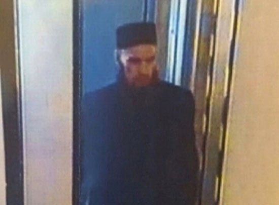 爆炸刚发生不久，有电视台指称尼基京是爆炸事件的嫌犯，这张照片流传于各大媒体间。