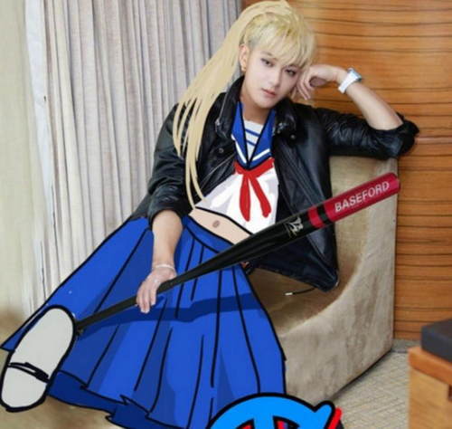 黄子韬的微博头像里竟然藏了个大秘密