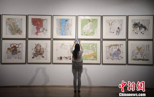 黄永玉168幅生肖画集体亮相 “黄氏”幽默再现长沙