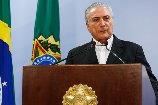 巴西律师协会申请弹劾总统 西媒:“包围圈”越收越紧