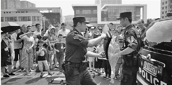 特警开放日看警察怎么拿下 悍匪 手机凤凰网