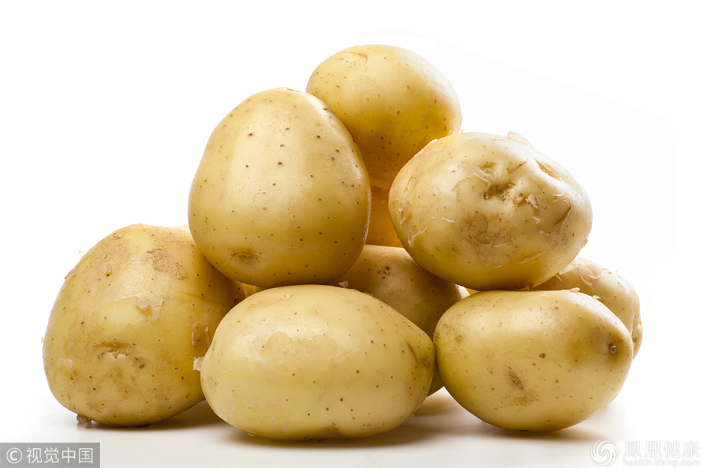 除了发青的土豆不能买，这种土豆吃了也会中毒！