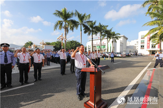 陵水举行2018年度法治宣传月宪法宣誓仪式