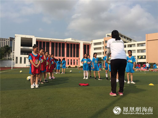 2019亚足联女足日“女孩足球节”活动在海口盛大举行