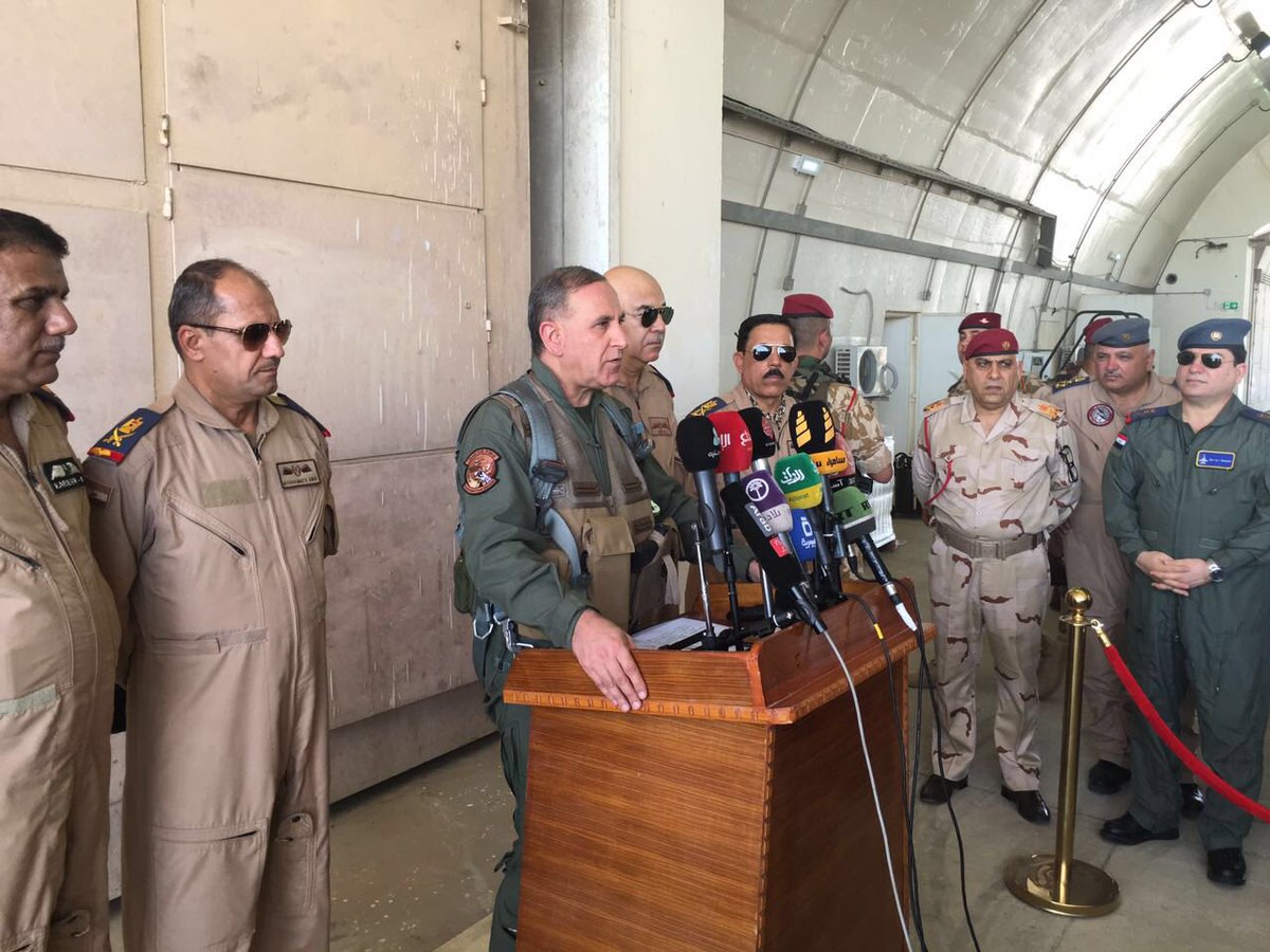 伊拉克防长亲自驾驶F-16战机轰炸IS费卢杰据点
