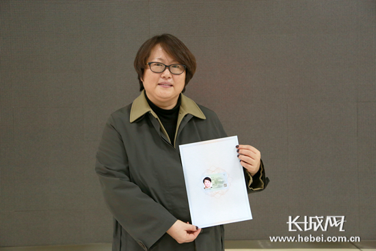 两证整合试行 河北省颁发首张《外国人工作许