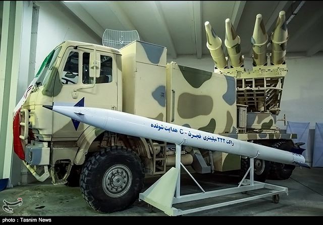 伊朗公布新型火箭炮 美媒指其山寨中国神鹰300