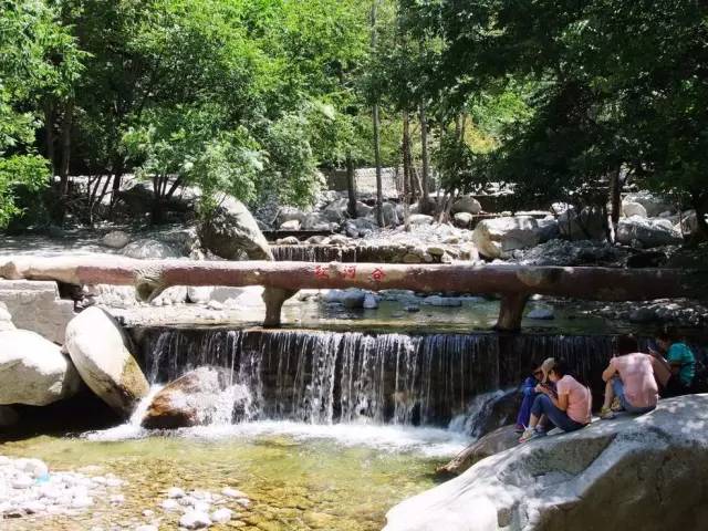 红河谷位于宝鸡眉县,空气和风景都不错,特别适合去放风,满山的绿意